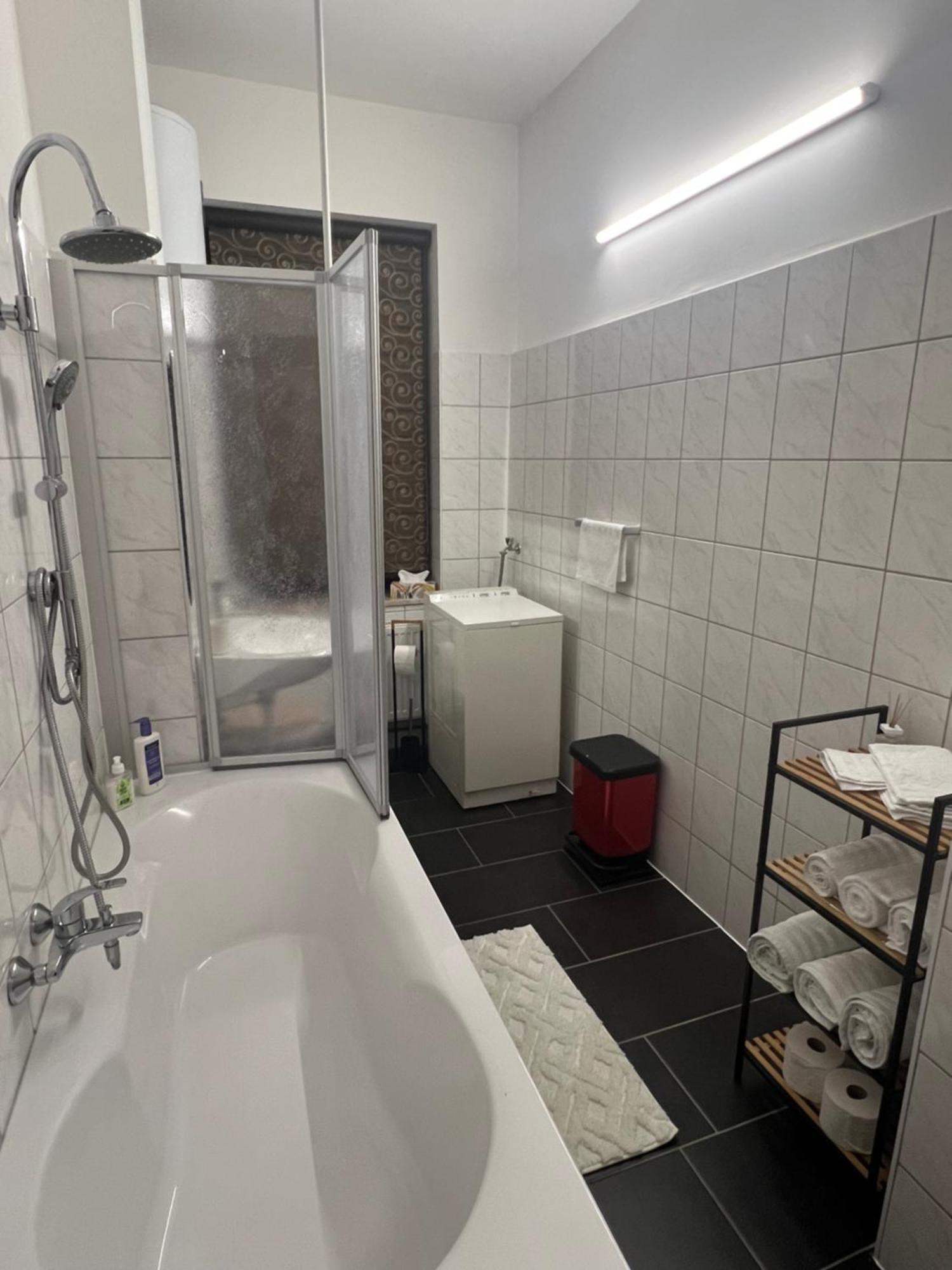 2-Zimmer Wohnung - Sj Apartments ライプツィヒ エクステリア 写真